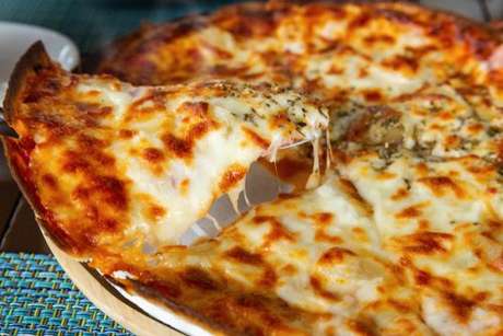 Você sabia que pizza no café da manhã é mais saudável do que cereal?