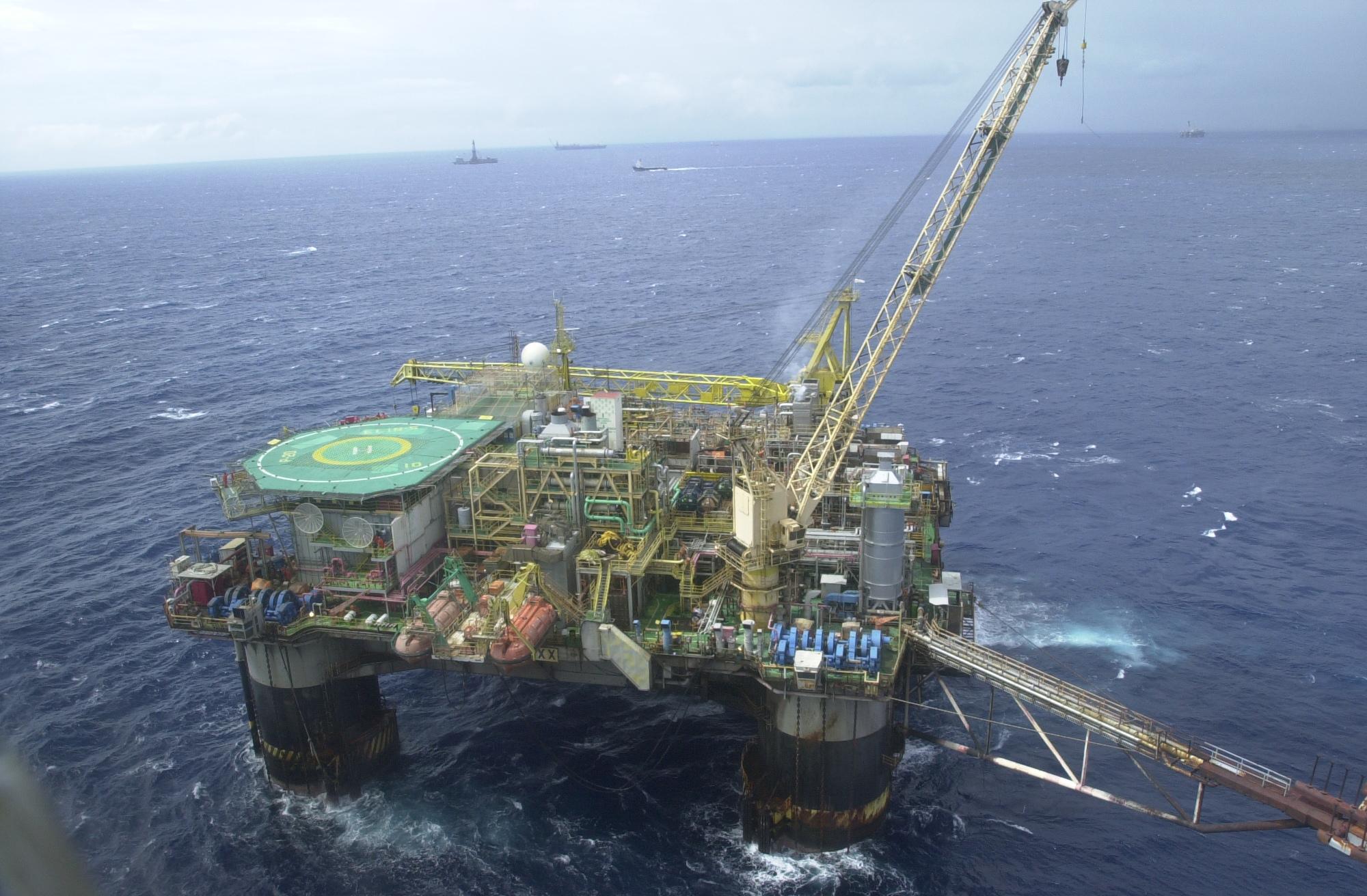 Petrobras perfura poço mais profundo da história do Brasil, na Bacia do ES