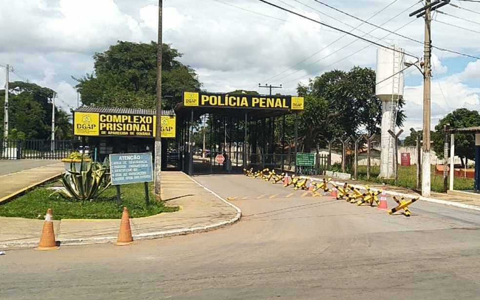 Presos transmitem live enquanto realizam rebelião