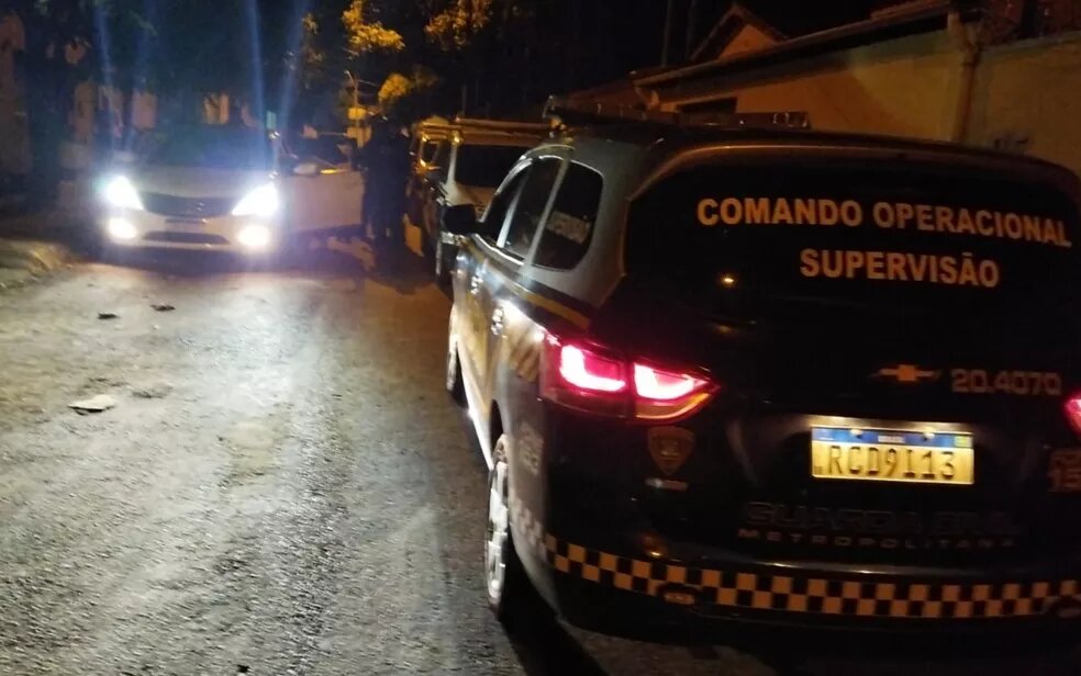Homem é preso suspeito de perseguir e ameaçar mulher em Goiânia