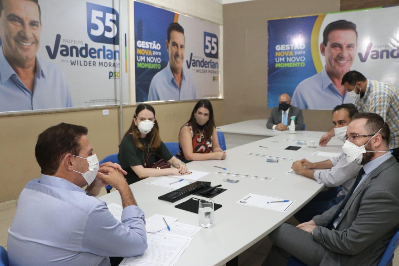 Vanderlan participa de encontro com Associações de Construtores e Procuradores