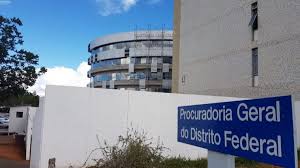 Procuradoria do DF autoriza demissão de aposentado em estatais