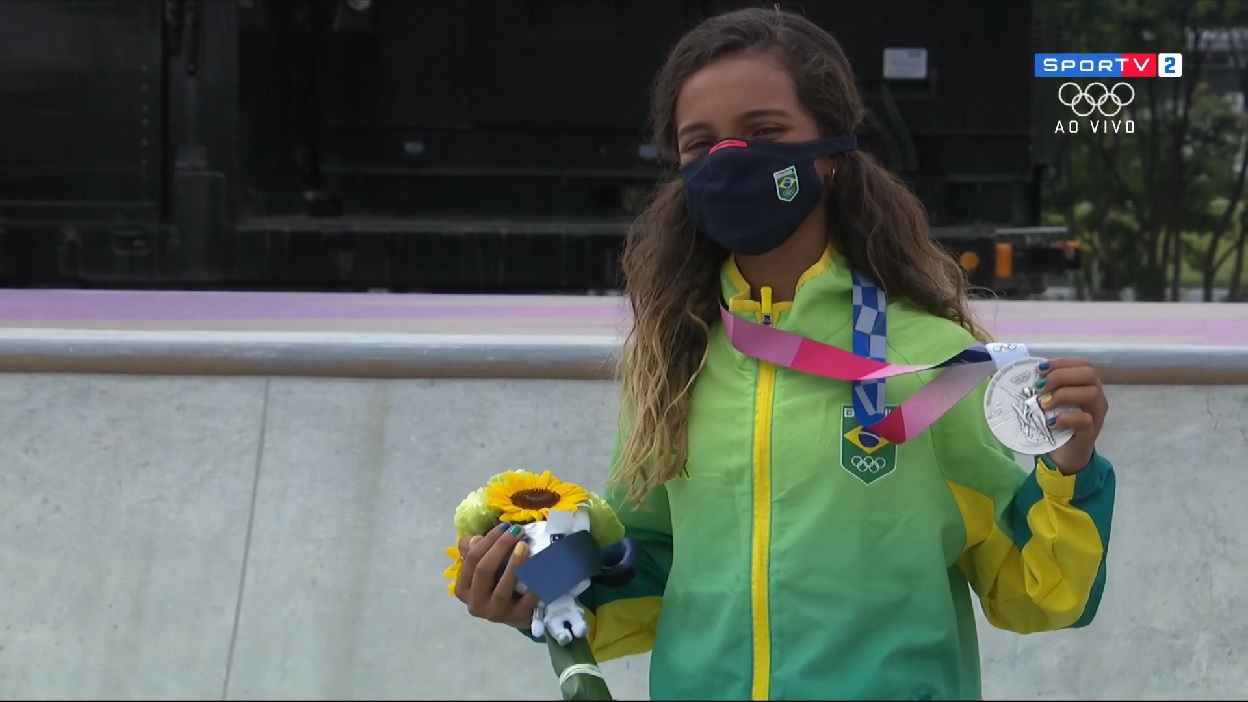 Rayssa Leal com 13 anos conquista a prata nos Jogos de Tóquio