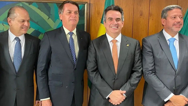 Reunião entre Bolsonaro e Ciro Nogueira é adiada por problema em voo