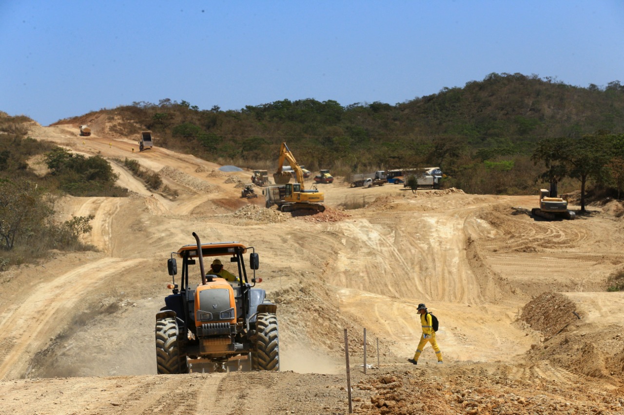 Governo de Goiás retoma obra interrompida na GO-230