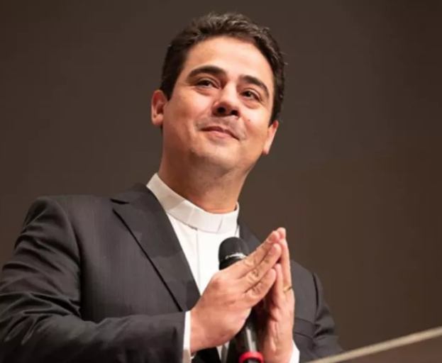 MP apura corrupção na relação de policiais civis com padre Robson