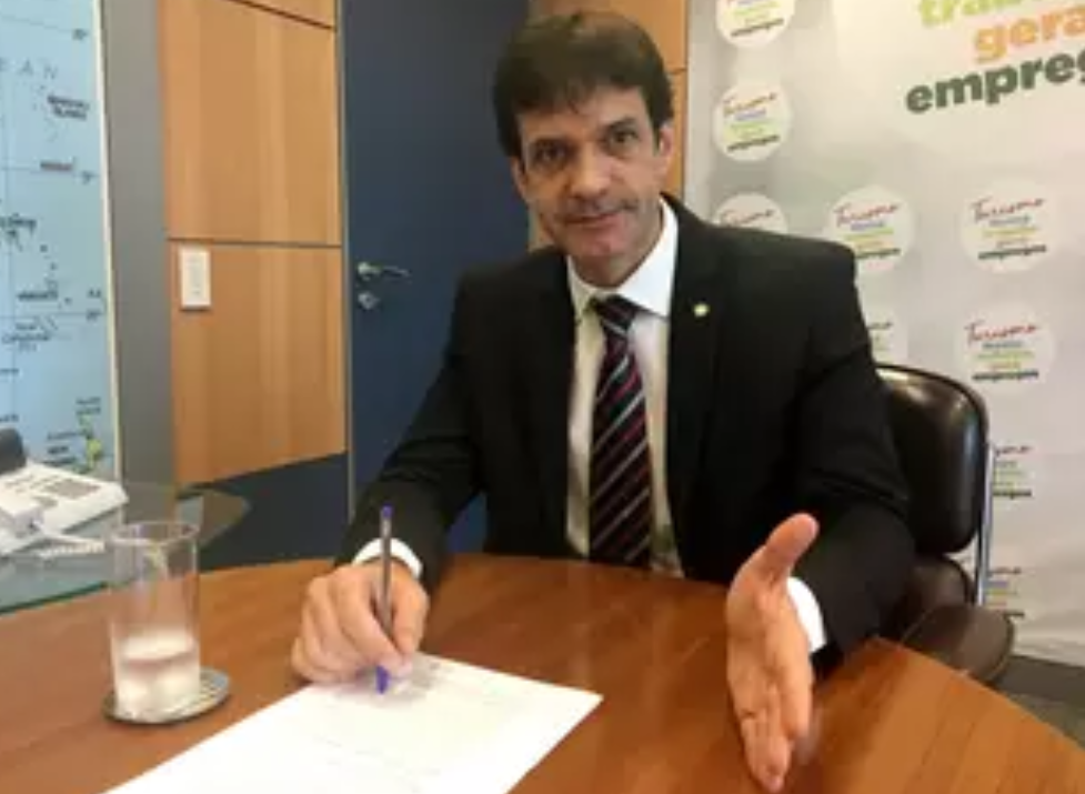 Presidente exonerou ministro do Turismo Marcelo Álvaro Antônio