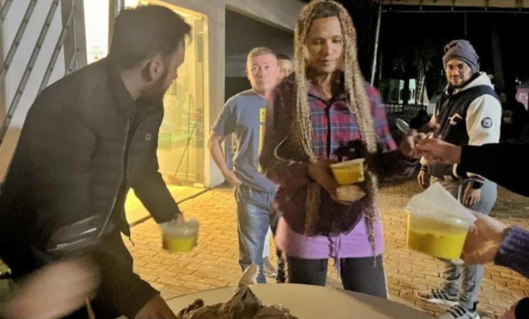 Prefeitura de Goiânia promove ação para ajudar moradores em situação de rua contra o frio