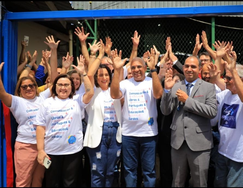 Inaugurado Centro Bilíngue de Surdos de Goiás