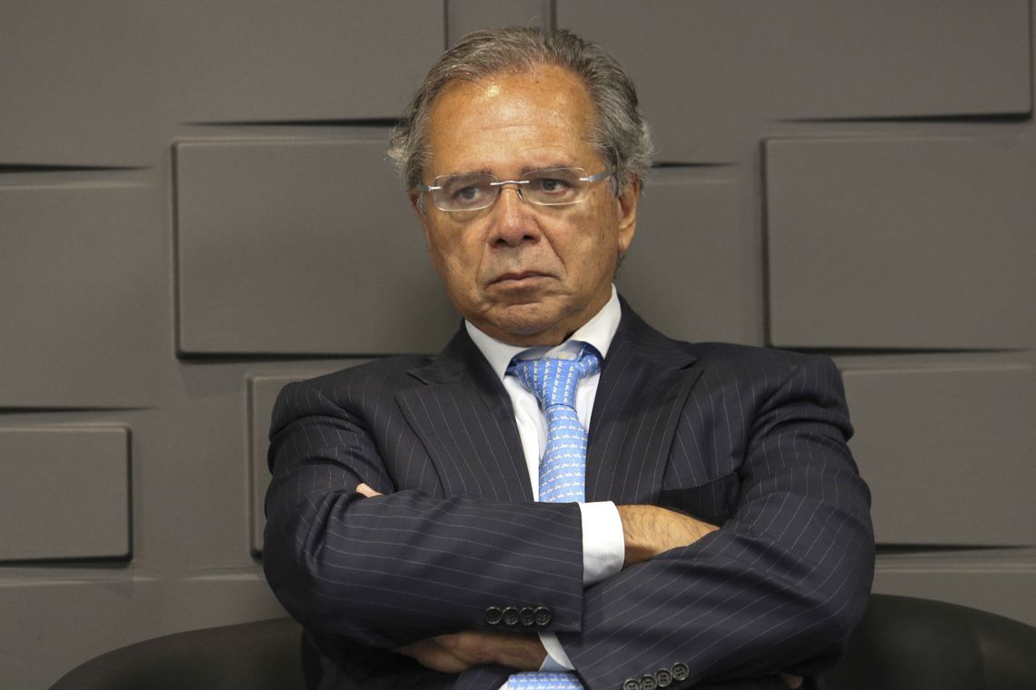 Aumento de auxílio emergencial, gera conflito