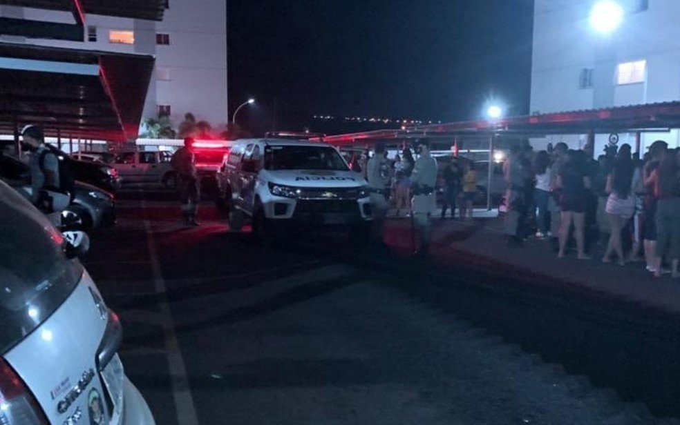 Festa em condomínio termina com tiros e síndico agredido