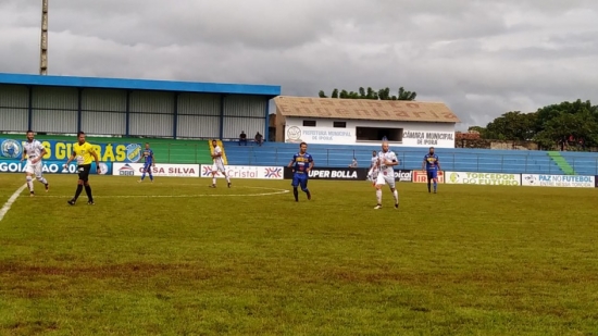 Com gramado castigado, Iporá e Goianésia ficam no empate