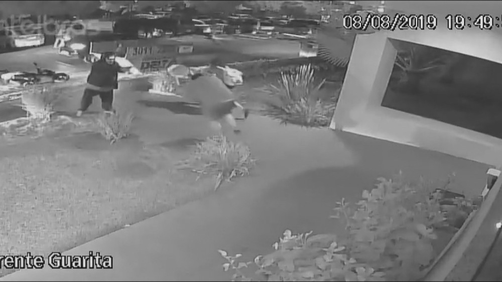 Homem persegue e atira em namorado da ex-cunhada no Distrito Federal; veja o vídeo