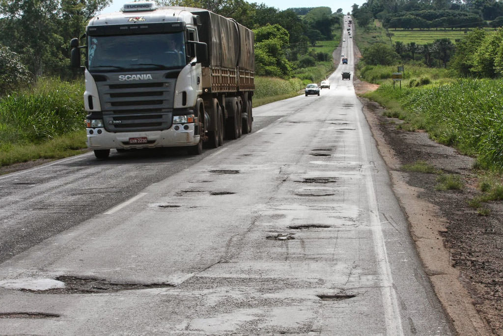 Juiz determina reforma de rodovia que liga Orizona a Pires do Rio