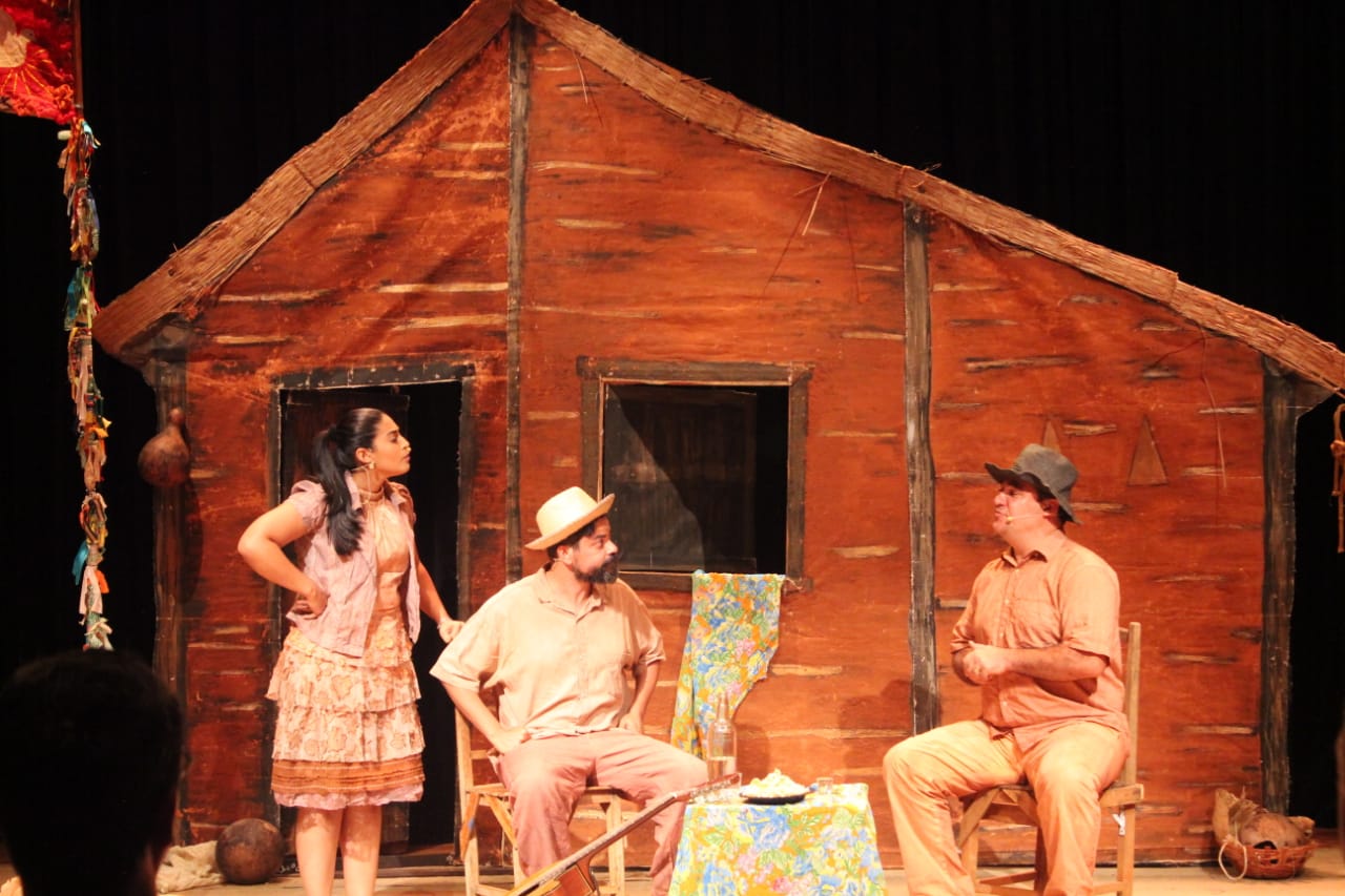 Musical ‘Causos, Viola e Cachaça’ volta ao Sesi com músicas e causos novos