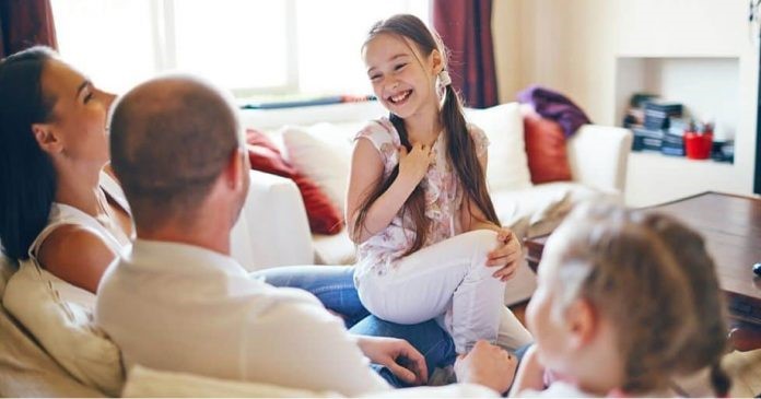 Educadora Parental Telma Abrahão compartilha dez dicas para enfrentar a quarentena com mais harmonia em família