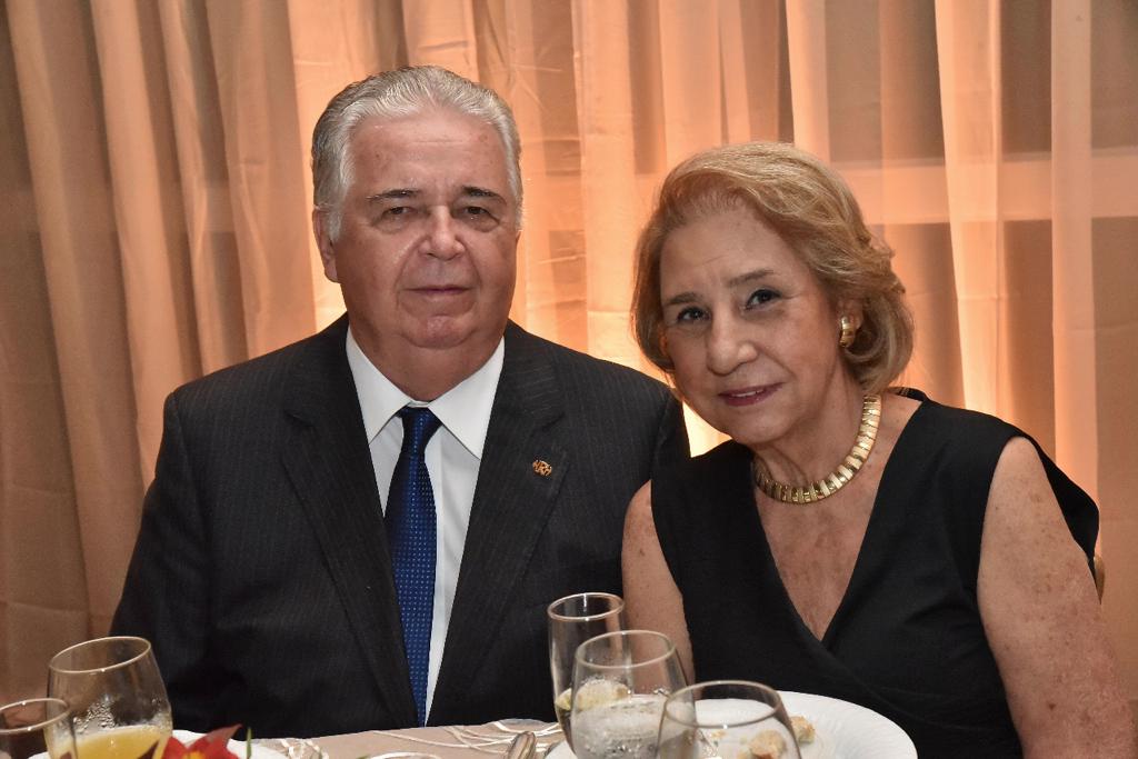 Dois dias após a morte de Norton Hummel sua esposa morre de covid