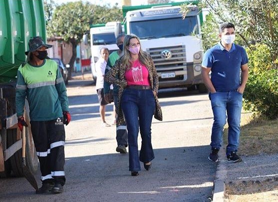 Professora Edna investe nos serviços urbanos de Luziânia