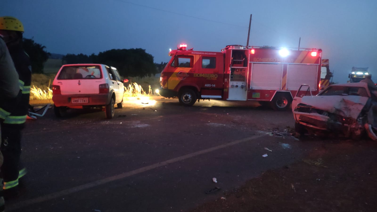 Bebê fica ferido em acidente que terminou com três mortos na GO-184