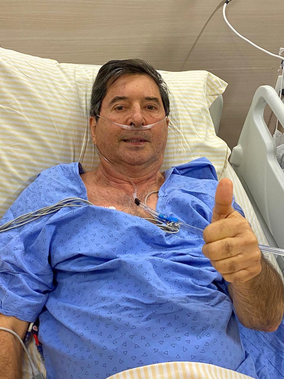 Após apresentar evolução Maguito Vilela volta a ser entubado