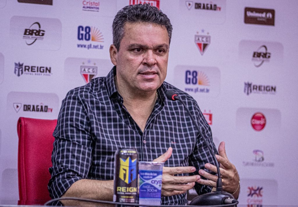Adson Batista celebra classificação à Sul-Americana e vê Atlético-GO pronto para o torneio