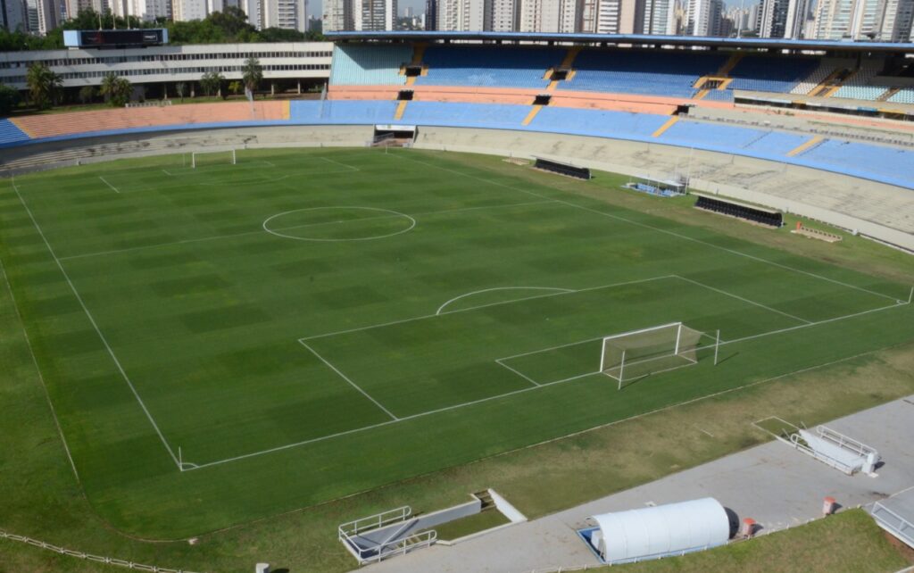 Vila Nova voltará a jogar no Serra Dourada após mais de um ano