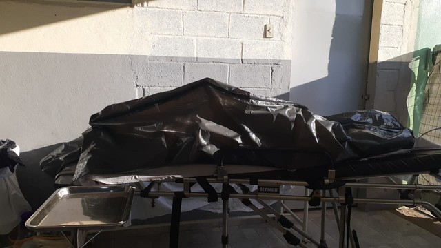 Covid-19: Corpo de vítima fica exposto em porta de UPA de BH
