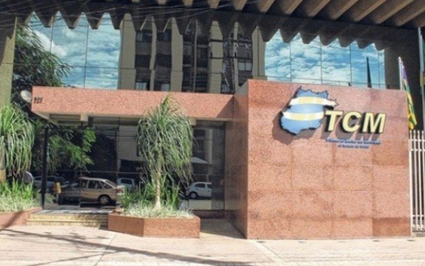 Deputados aprovam  relatório que arquiva  PEC do TCM-GO