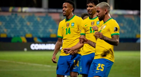 Seleção brasileira feminina fecha ano em sétimo lugar no ranking da Fifa