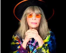 Projeto relê sucessos da cantora Rita Lee