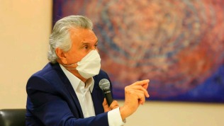 Gestão fiscal responsável  permitiu reajuste para  servidores, diz Caiado