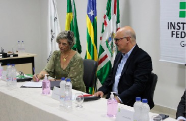 Oneida Irigon, primeira mulher  na reitoria do IFG