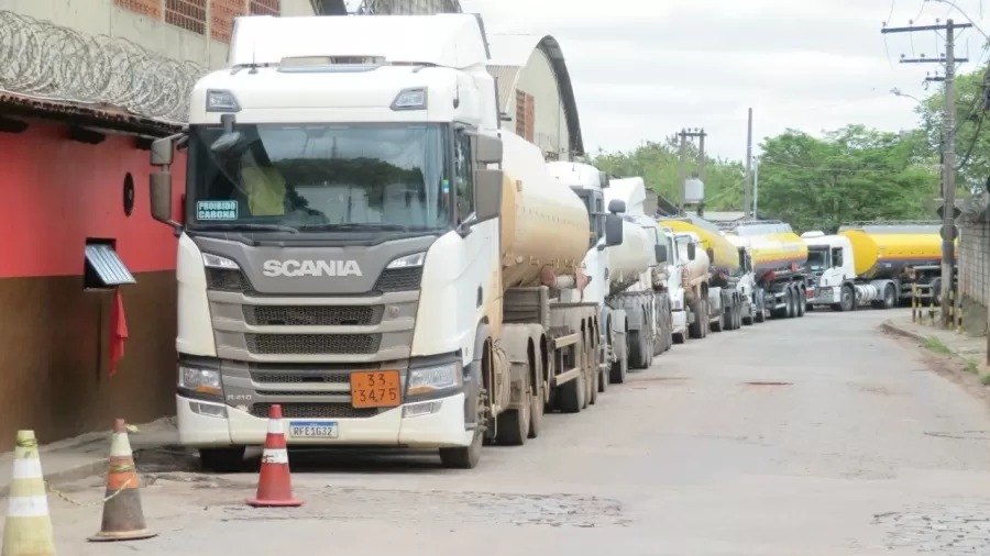 Tanqueiros de Minas reiteram pedido de redução do ICMS sobre diesel para 12%