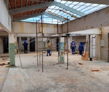 Obras de escola no Crimeia Leste são retomadas