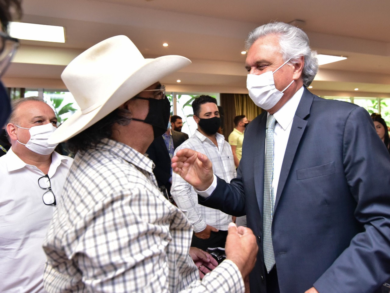 Caiado celebra mais de mil licenças emitidas via Sistema Ipê, e anuncia concurso público para área do Meio Ambiente