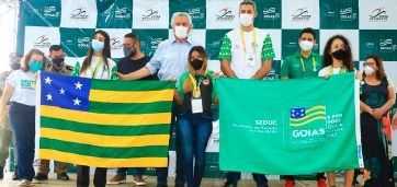 Caiado entrega premiação dos Jogos Estudantis