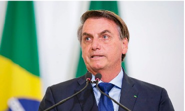 Bolsonaro sobe o tom após se irritar com STF, Moro e vacinação