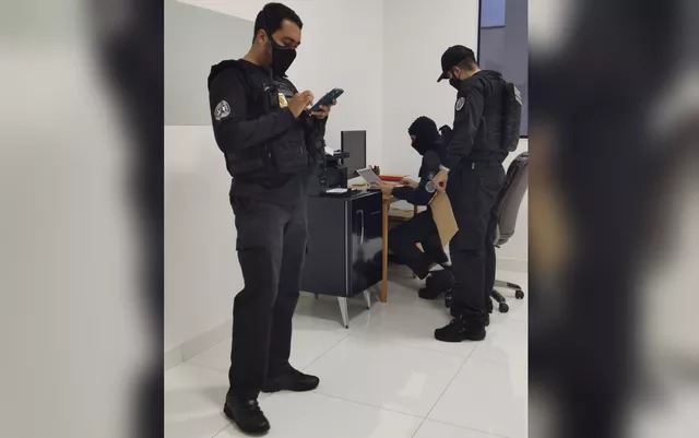 Empresário preso por suspeita de pornografia infantil é solto após pagar fiança de mais de R$ 12 mil