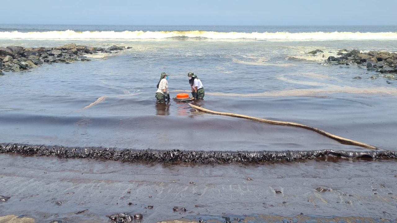 Peru declara emergência e pede ajuda após desastre ambiental