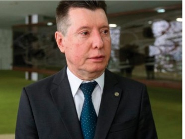 Nelto e 14 prefeitos vão anunciar saída do Podemos