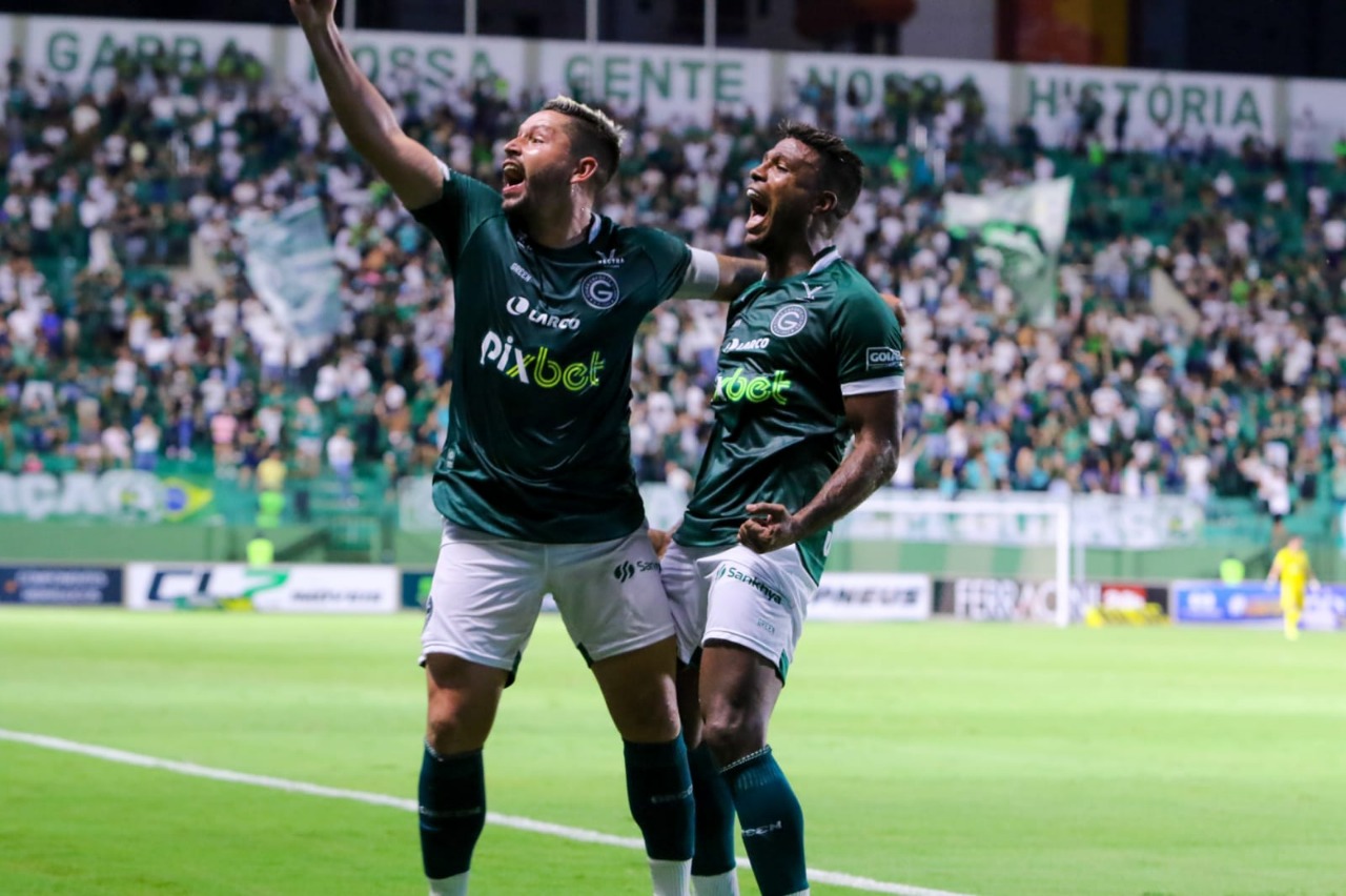 Goiás sofre, mas vence a primeira no Goianão 2022