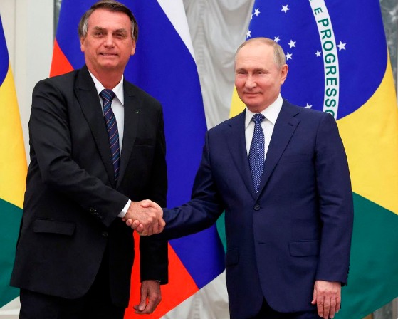Presidente diz que conversa com Putin foi "profícua"