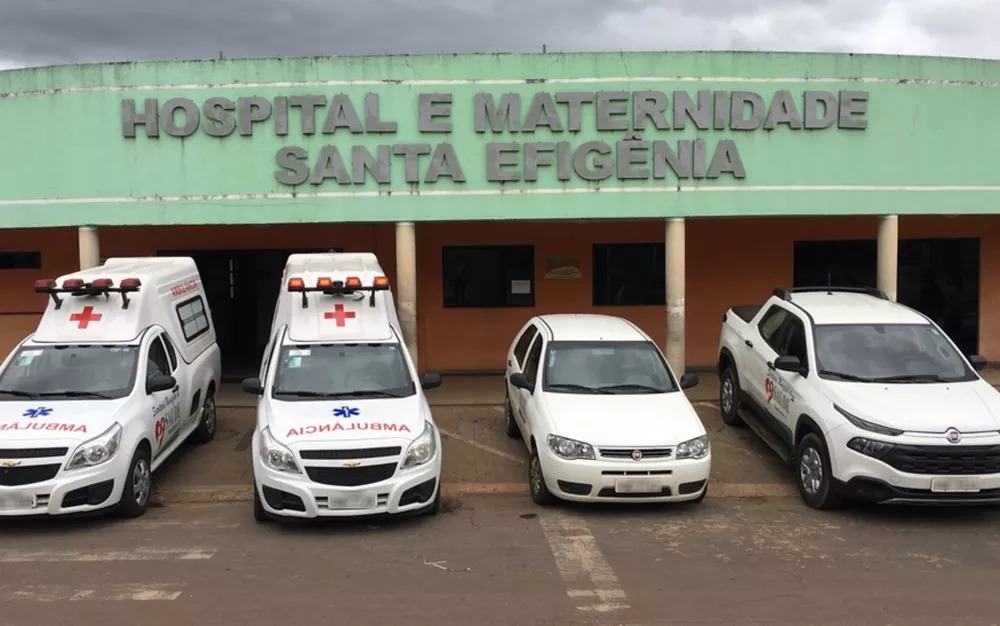 Mãe diz que a menina que morreu após levar choque em extensão estava com corpo molhado