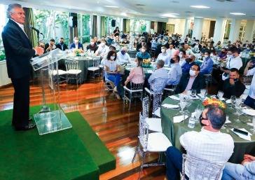 Caiado recebe segunda  rodada de vereadores