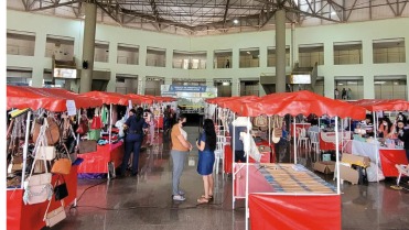 Feira comercializa produtos criados por mulheres