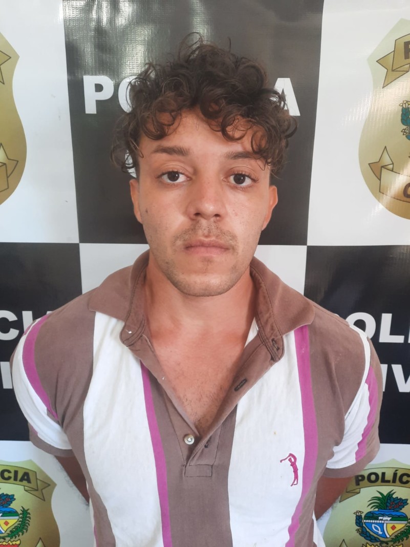 Homem é preso suspeito de estupro contra crianças e armazenamento de pornografia infantil, em Goiás