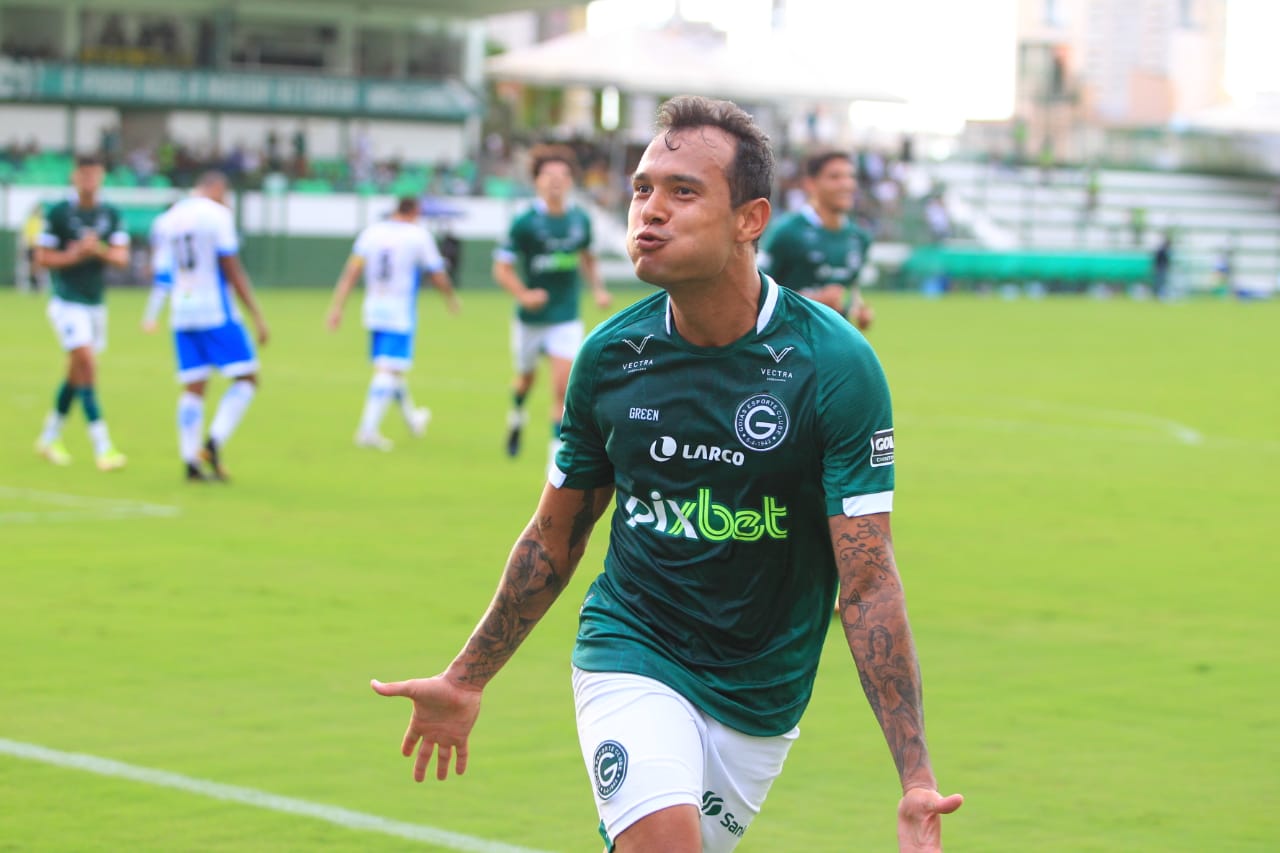 Goiás bate Crac e carimba vaga na semifinal do Goianão 2022