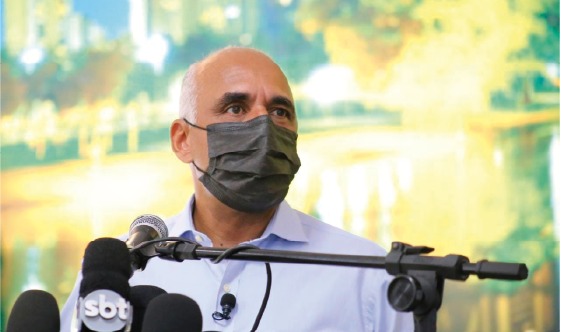 Vacinação e testagem em massa contém epidemia em Goiânia