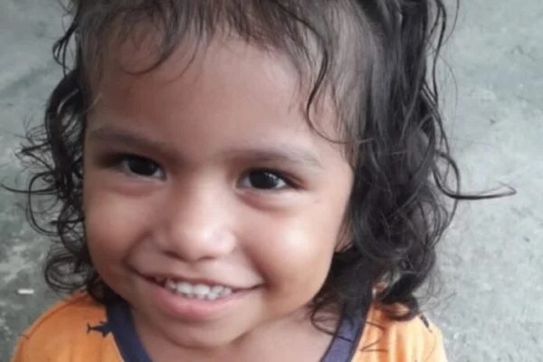 Criança é morta e esquartejada por tios
