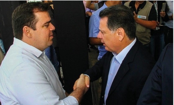 Mendanha ignora, em público,  investidas de Marconi Perillo